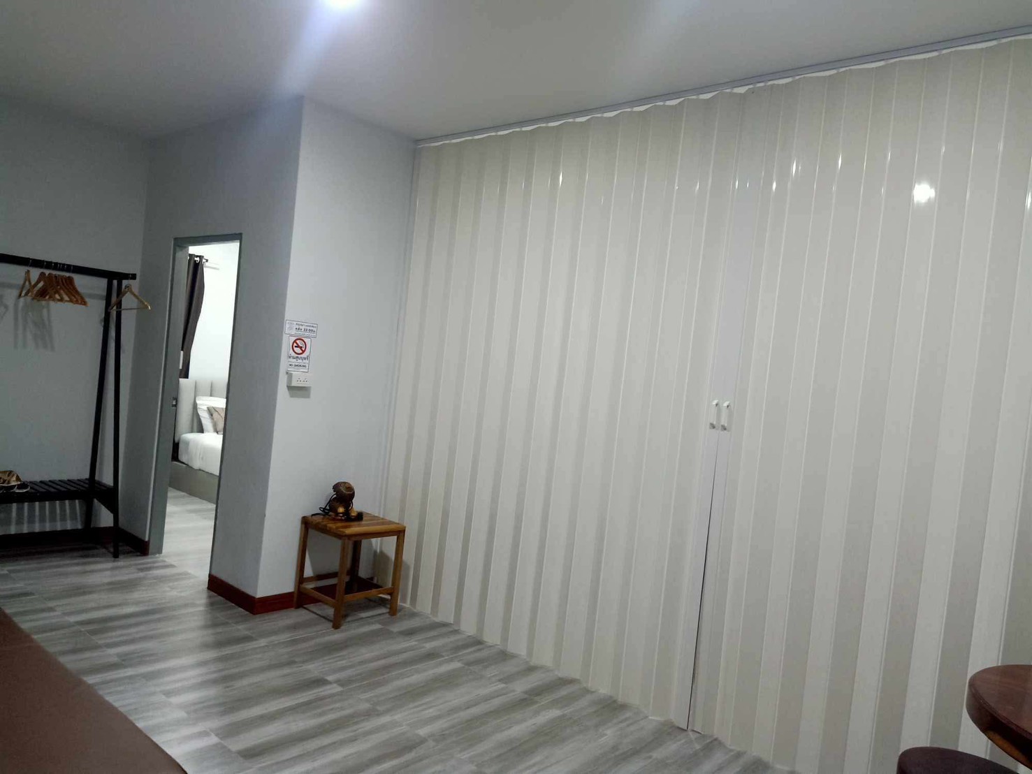 Room 4 Pic 6