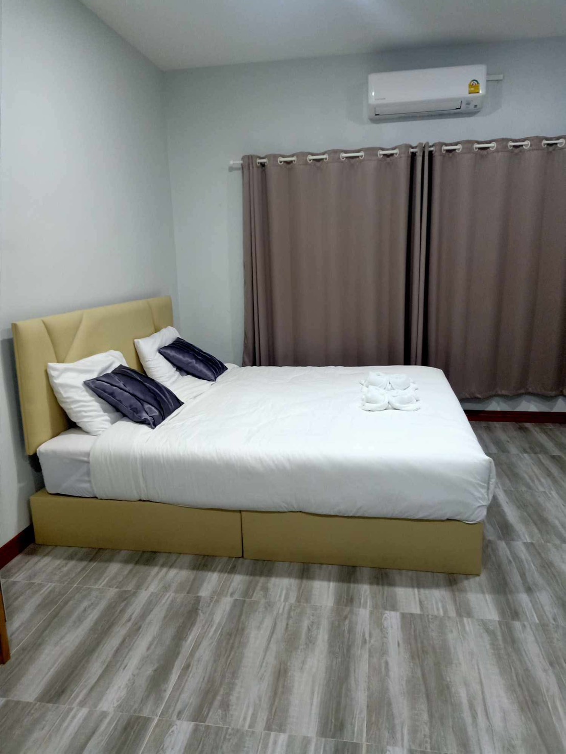 Room 4 Pic 7
