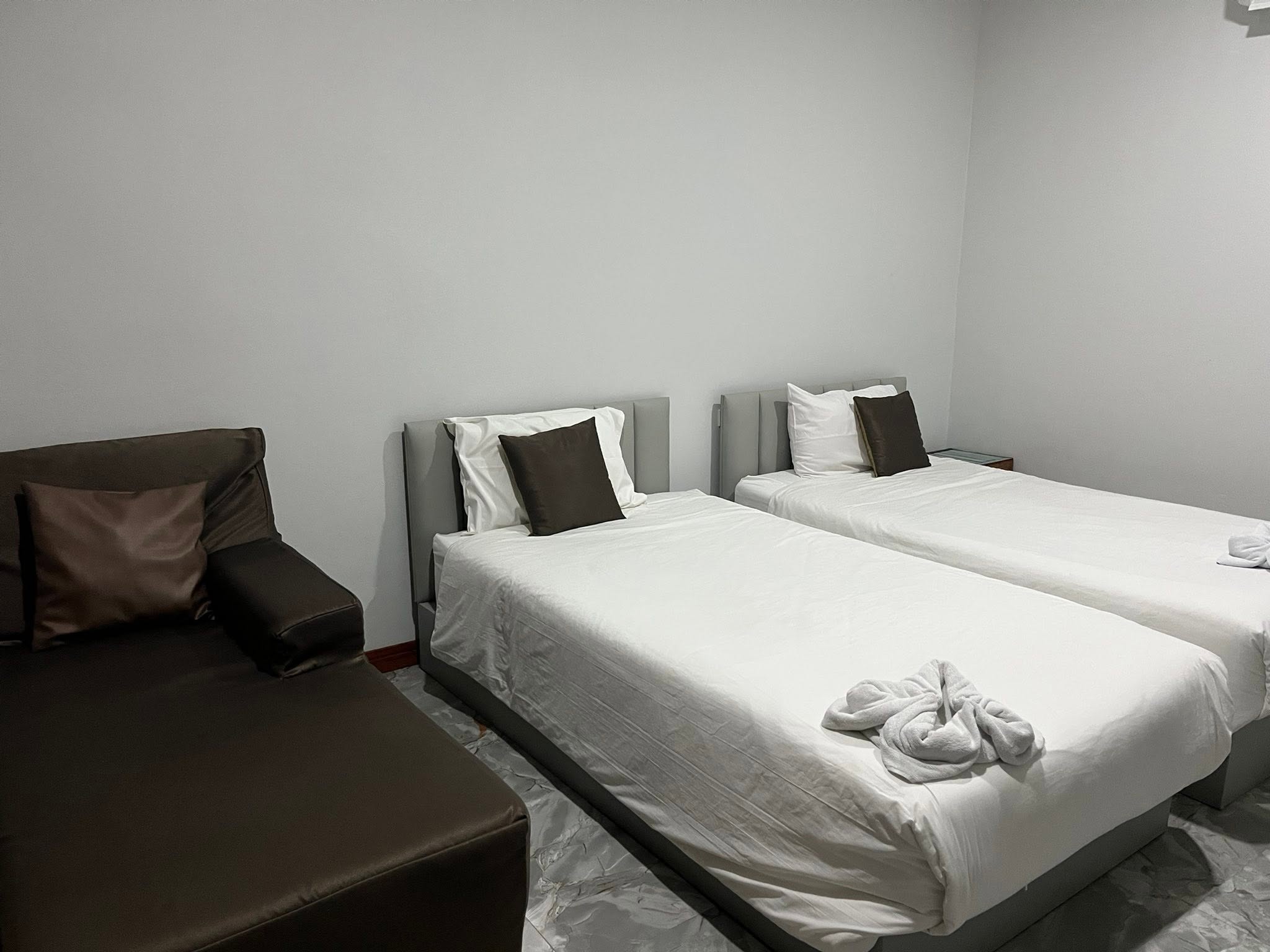 Room 5 Pic 3